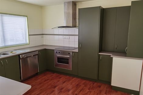 Photo of property in 2/13 Cheryl Place, Hillcrest, Auckland, 0627