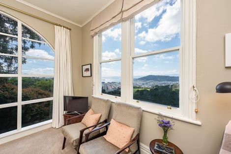 Photo of property in 74 Mortimer Terrace, Brooklyn, Wellington, 6021