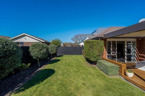 Photo of property in 2/14 Bentley Street, Russley, Christchurch, 8042