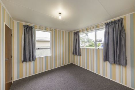 Photo of property in 111 Apollo Parade, Milson, Palmerston North, 4414