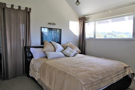 Photo of property in 15 Moray Place, Whiritoa, Whangamata, 3691