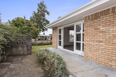 Photo of property in 2 Patricia Avenue, Hamilton East, Hamilton, 3216