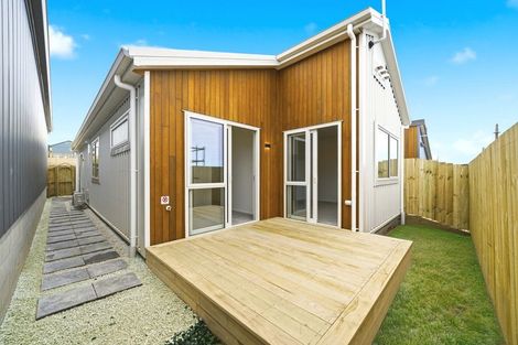 Photo of property in 14 Kopu Road, Orewa, 0931
