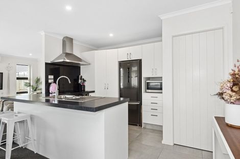 Photo of property in 49 Leet Crescent, Papamoa Beach, Papamoa, 3118