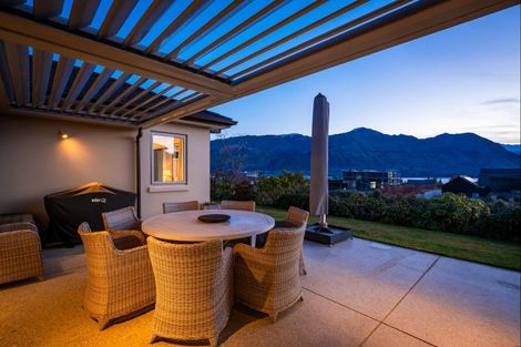Photo of property in 15 Valley Crescent, Wanaka, 9305