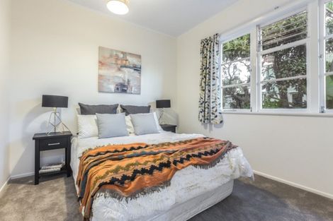 Photo of property in 51 Renfrew Avenue, Sandringham, Auckland, 1041