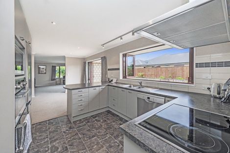 Photo of property in 92 Acacia Avenue, Rangiora, 7400