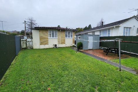 Photo of property in 2/6 Moeraki Road, Maoribank, Upper Hutt, 5018