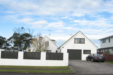 Photo of property in 116 Carnoustie Drive, Wattle Downs, Auckland, 2103