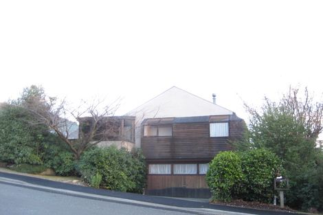 Photo of property in 9 Greenstone Place, Fernhill, Queenstown, 9300