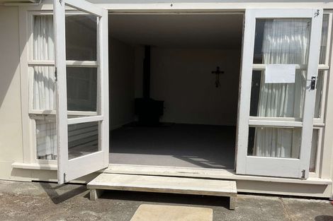 Photo of property in 73 Dunns Avenue, The Pines Beach, 7630