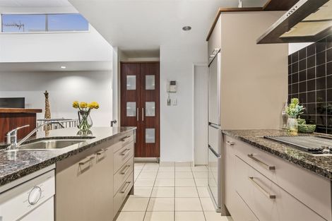 Photo of property in 5/29 Third Avenue, Tauranga, 3110