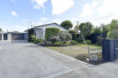 Photo of property in 5 Hannah Place, Redwood, Christchurch, 8051