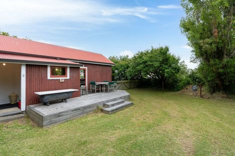 Photo of property in 21 Shortt Street, Foxton Beach, Foxton, 4815