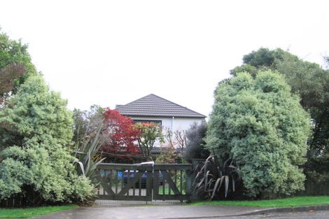 Photo of property in 8a Winara Avenue, Waikanae, 5036