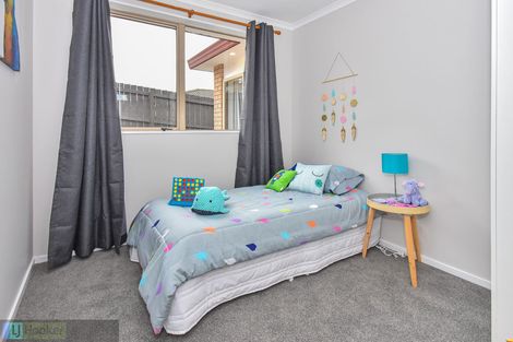Photo of property in 26 Piriti Place, Weymouth, Auckland, 2103