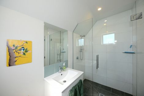 Photo of property in 185 Mount Pleasant Road, Mount Pleasant, Christchurch, 8081