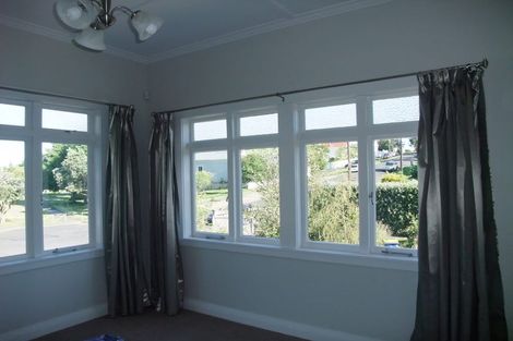 Photo of property in 2/52 Richmond Avenue, Northcote Point, Auckland, 0627