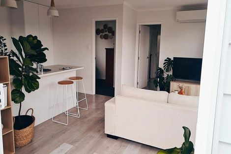 Photo of property in 10 Fordham Street, Beach Haven, Auckland, 0626