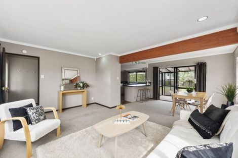 Photo of property in 6 Houhere Place, Pukete, Hamilton, 3200