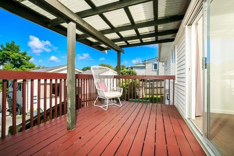 Photo of property in 1/962 East Coast Road, Northcross, Auckland, 0632