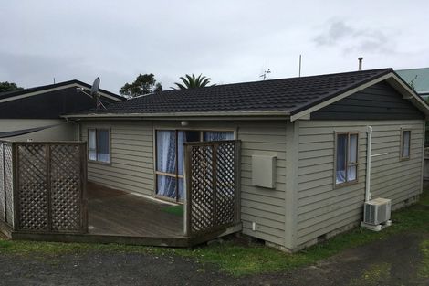 Photo of property in 70 Toi Street, Otaki Beach, Otaki, 5512