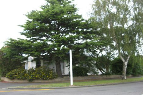 Photo of property in 110 Avondale Road, Avondale, Christchurch, 8061