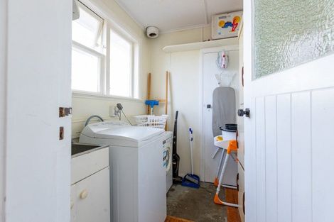 Photo of property in 6 Kummer Crescent, Masterton, 5810