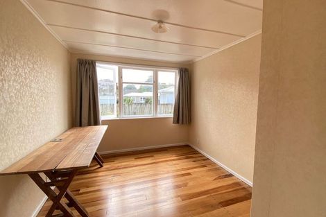 Photo of property in 15 Gladstone Street, Woodville, 4920