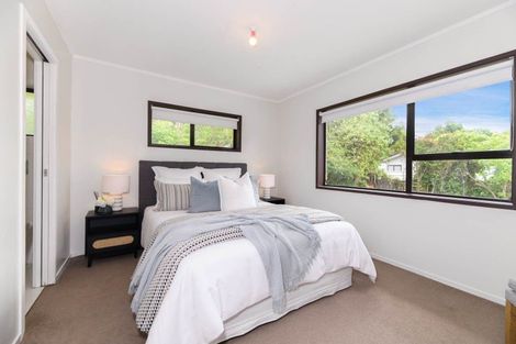 Photo of property in 7 Valdese Rise, Browns Bay, Auckland, 0630