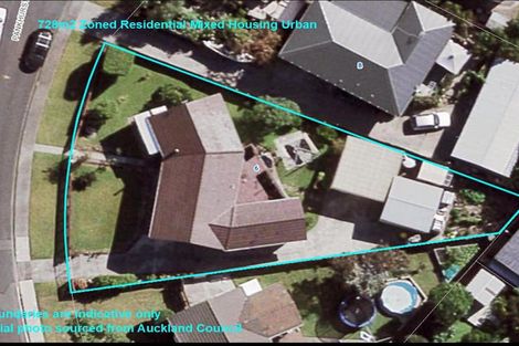 Photo of property in 6 Pankhurst Place, Sunnyvale, Auckland, 0612