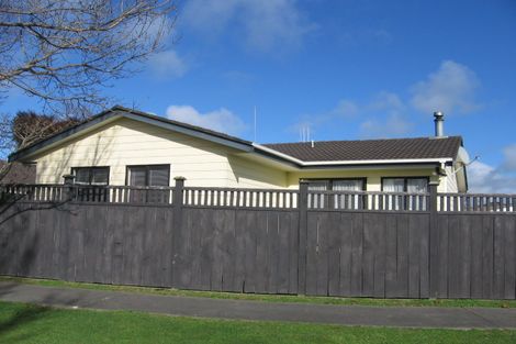 Photo of property in 70 Geraldine Crescent, Cloverlea, Palmerston North, 4412