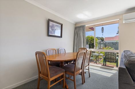 Photo of property in 2/98 Domain Terrace, Spreydon, Christchurch, 8024