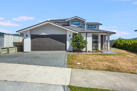 Photo of property in 34 Waitaria Terrace, Aotea, Porirua, 5024