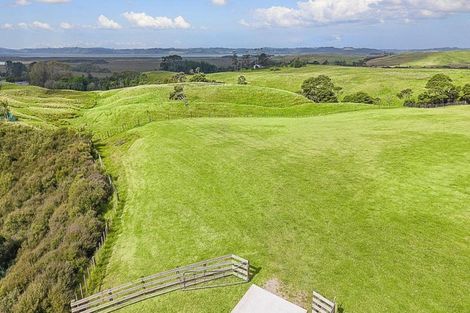 Photo of property in 13 Slater Road, South Head, 0874