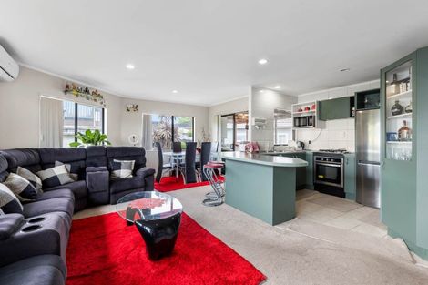 Photo of property in 2/83 Park Avenue, Papatoetoe, Auckland, 2025