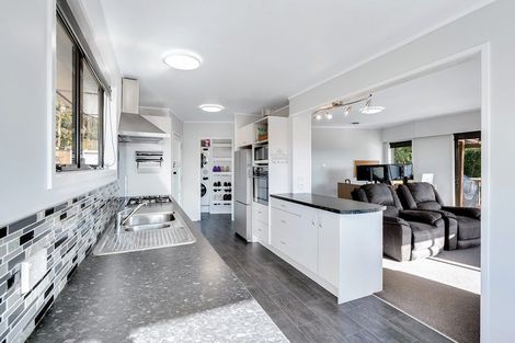 Photo of property in 15 Amanda Avenue, Dinsdale, Hamilton, 3204