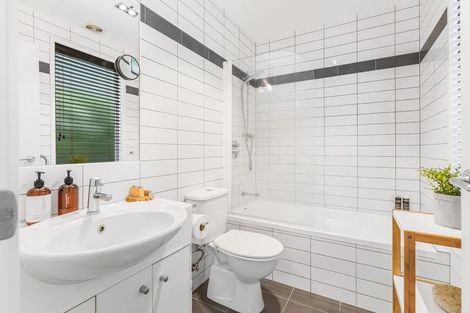 Photo of property in 44c Anglesea Street, Hamilton Central, Hamilton, 3204