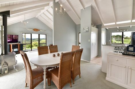 Photo of property in 167 Anderson Road, Helensville, 0875