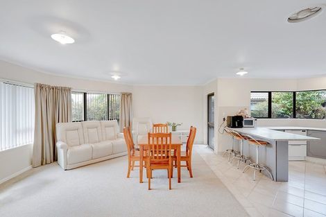 Photo of property in 260 Shakespeare Street, Leamington, Cambridge, 3432
