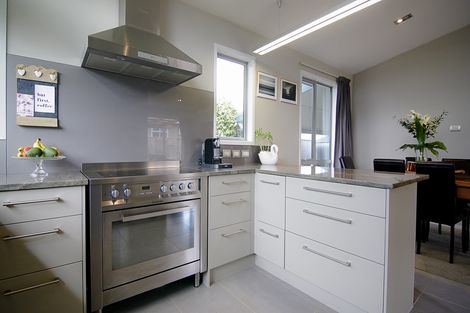 Photo of property in 8 Lifford Place, Awapuni, Palmerston North, 4412