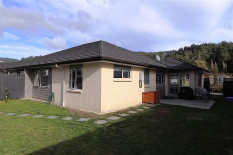 Photo of property in 3 Somerby Mews, Silverstream, Upper Hutt, 5019
