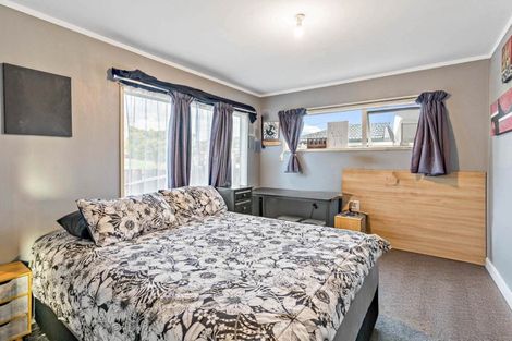 Photo of property in 25 Dissmeyer Drive, Clover Park, Auckland, 2019