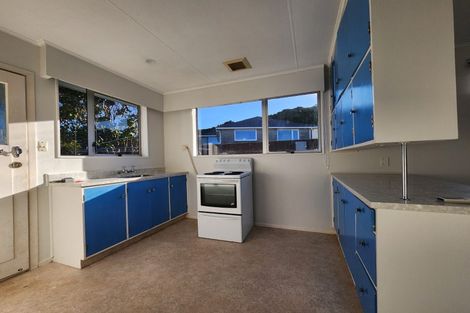 Photo of property in 42 Rangituhi Crescent, Takapuwahia, Porirua, 5022