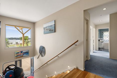 Photo of property in 33 Harbour View Road, Omokoroa, 3114