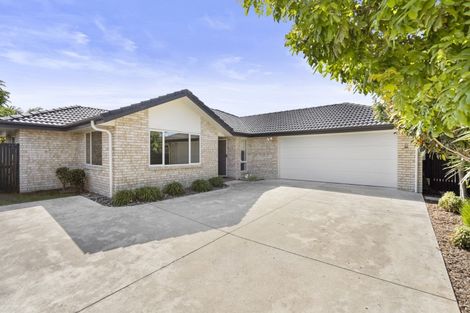 Photo of property in 24 Trauzer Place, Flagstaff, Hamilton, 3210