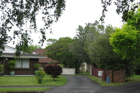 Photo of property in 24 Donzella Place, Conifer Grove, Takanini, 2112