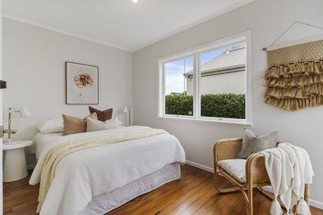 Photo of property in 2/12 Francis Street, Hauraki, Auckland, 0622