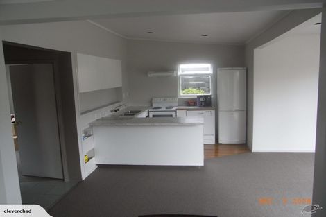 Photo of property in 2/21 Omana Road, Milford, Auckland, 0620