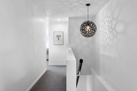 Photo of property in 32 Soleares Avenue, Mount Pleasant, Christchurch, 8081